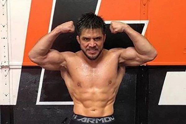 Чемпионка UFC готова «надрать задницу» Сехудо